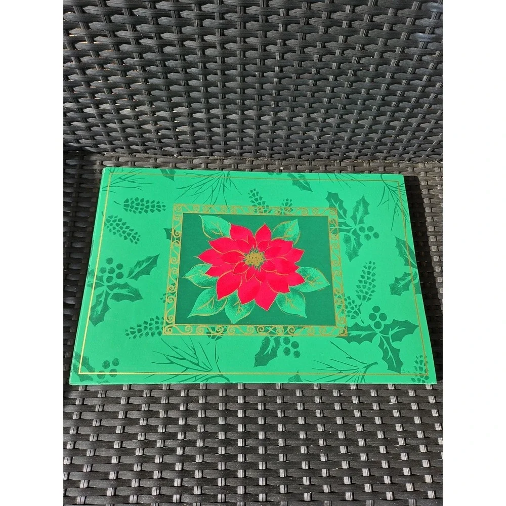 SET‎ of 8 Vintage Christmas Poinsettia Vinyl Placemats!! BEAUTIFUL HOLIDAY DECOR